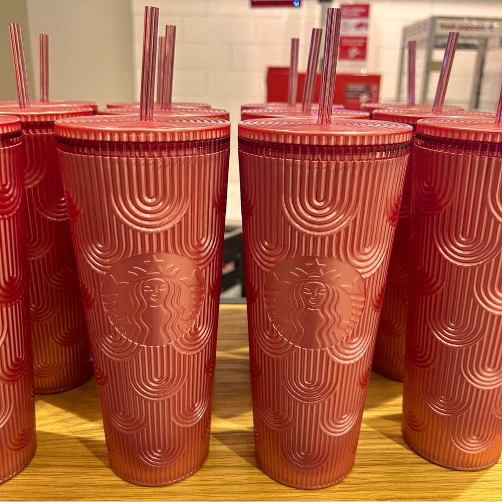 Starbucks Pink Pearl Mermaid Siren Scales Cold Cup Tumbler 24oz 2023 UnReleased